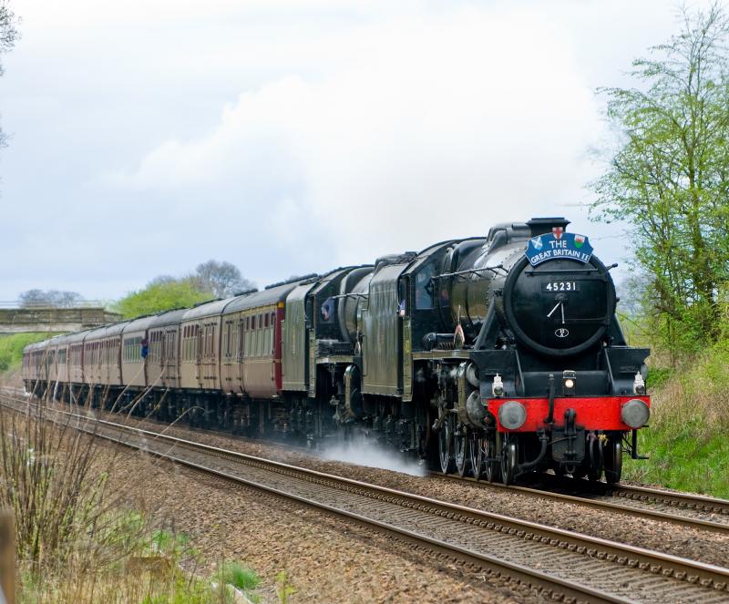 The Great Britain 2: 45231 The Sherwood Forester and 45407 The Lancashire Fusilier head towards Perth at Forgandenny 10/04/09 Photo of The Great Britain 2