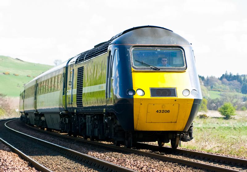 43206: 43206 heads the up Highland Chieftain at Forgandenny 12/04/09 Photo of 43206