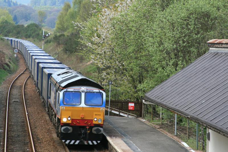 66414 James the Engine: At Dunkeld James the Engine. Photo of 66414 James the Engine