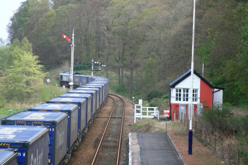 Going away from Dunkeld: Passing through Dunkeld 29th April 09.66414 James the Engine. Photo of Going away from Dunkeld