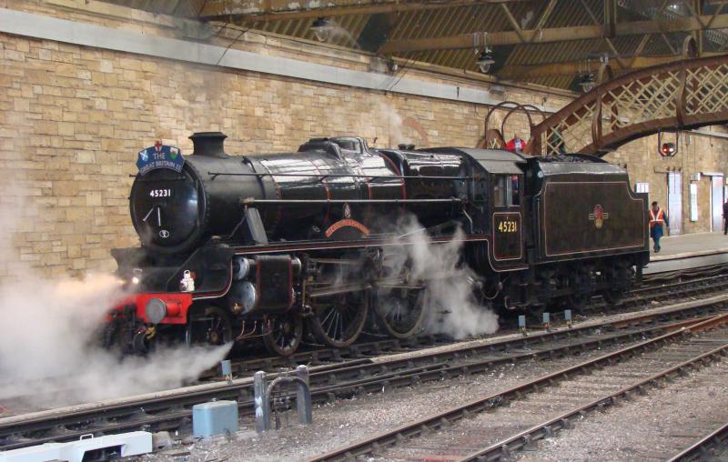 A Shining Light: Black 5 No 45231 takes on water at Perth on its way north on Friday 10 April 2009. Photo of A Shining Light