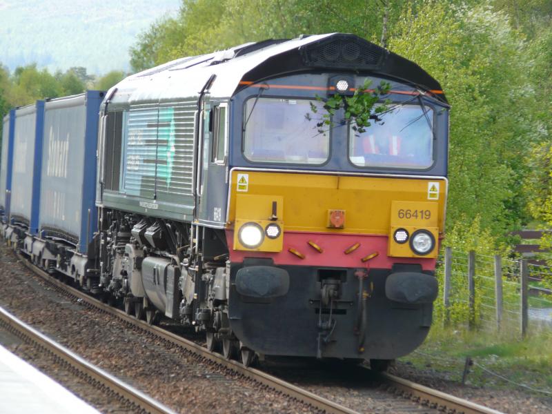 66419 arrives Blair Atholl: Seen here arriving at Blair Atholl complete with shrubbery.Start of green movement? Photo of 66419 arrives Blair Atholl