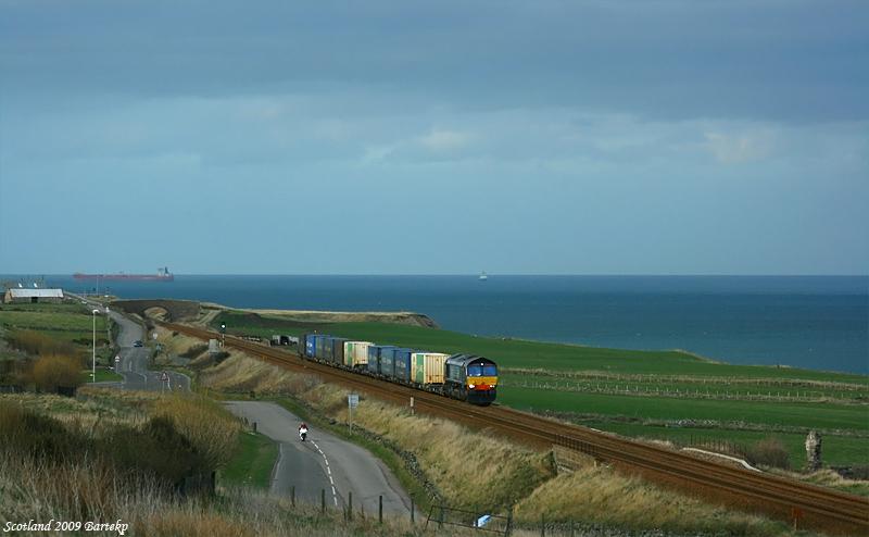class 66429 Cove Bay.jpg: Aberdeen Cove, Class 66429 with containers.
March 2009. Photo of class 66429 Cove Bay.jpg
