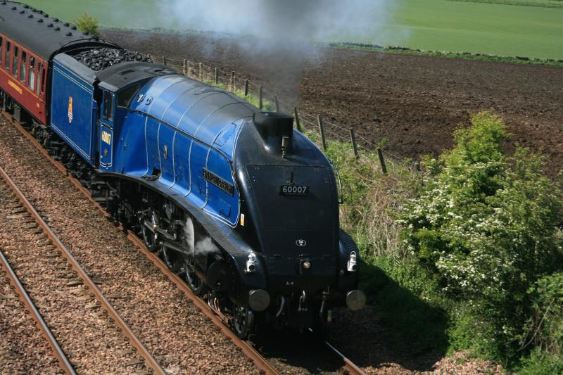 60007 Dundee bound: Seen just out Kettlebridge 17th May 09 Photo of 60007 Dundee bound