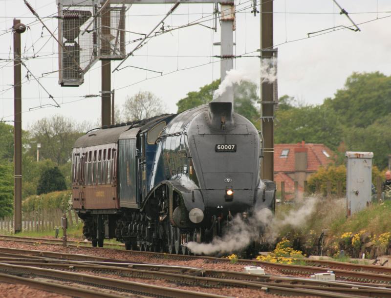 60007 at Drem: 60007 on 5Z20 Dundee to York NRM. Photo of 60007 at Drem