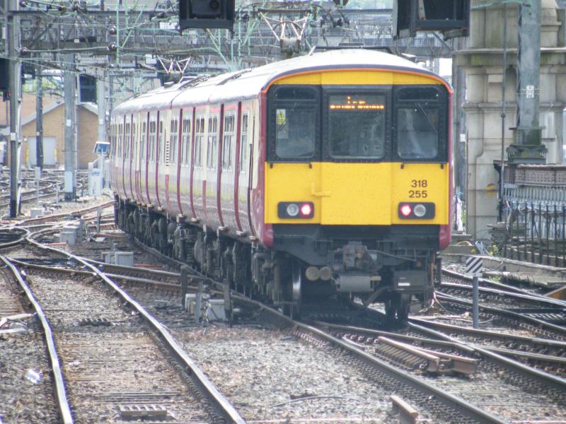 318 255: Leaving Glasgow central Photo of 318 255