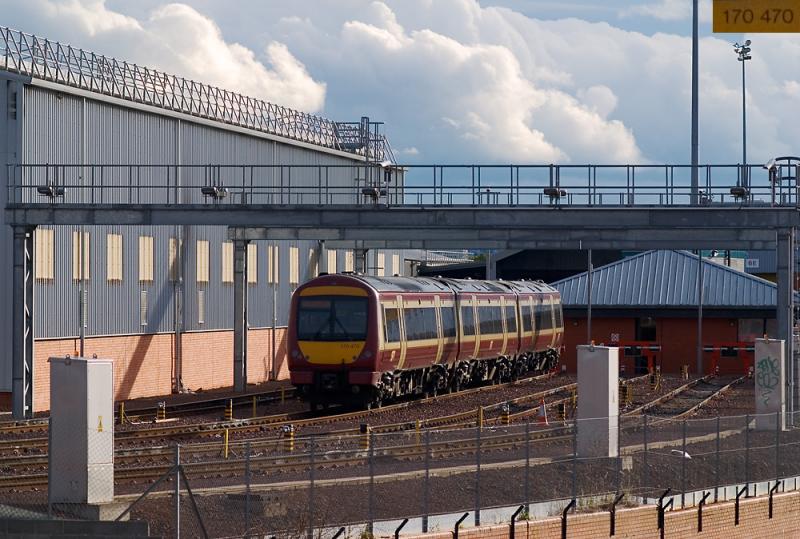 170470 stabled at Haymarket: First test shot using a Mamiya Sekor 150mm lens mounted on a Nikon D40x. A close up 100% enlargement of the number is shown in the upper right. Photo of 170470 stabled at Haymarket