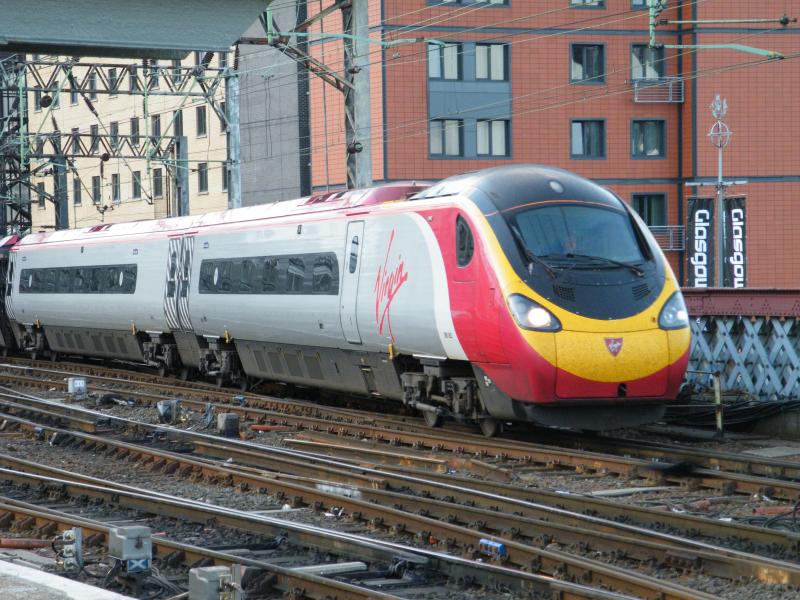 390-052 'Virgin Knight': Pendolino leaving Glasgow central Photo of 390-052 'Virgin Knight'