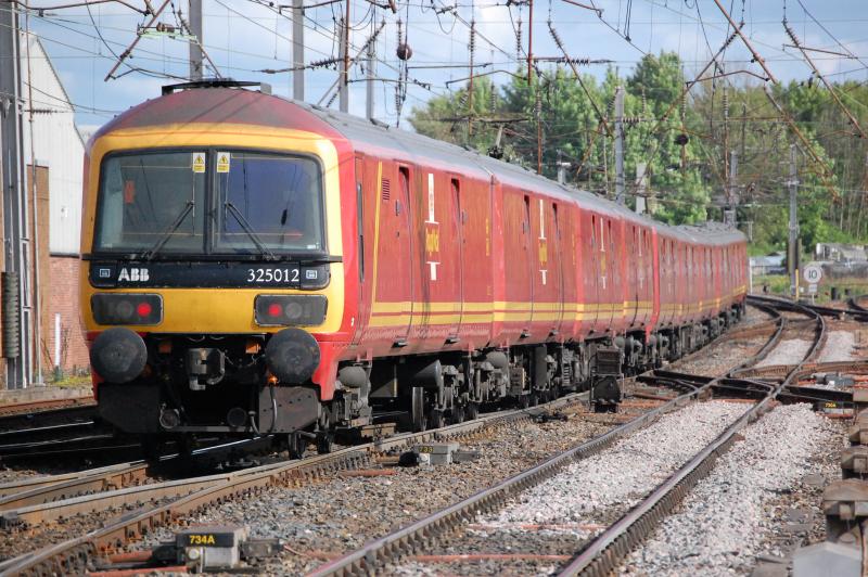 Southbound Postal: 3 Class 235 units take the WCML at Carlisle with 1M44 Shieldmuir-Warrington on May 21st 2009 Photo of Southbound Postal