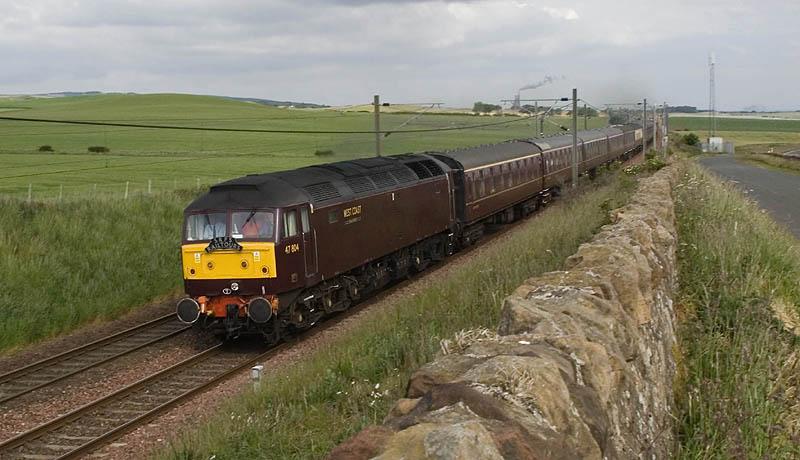 47804 at Bilsdean: WCRC Class 47 47804 at the head of this morning's 1Z70 SRPS Railtour from Glenrothes to York & Harrogate.The weather deteriorated very quickly after this shot was taken! Photo of 47804 at Bilsdean