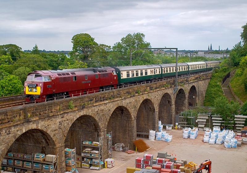 Photo of D1015 crossing Slateford Viaduct