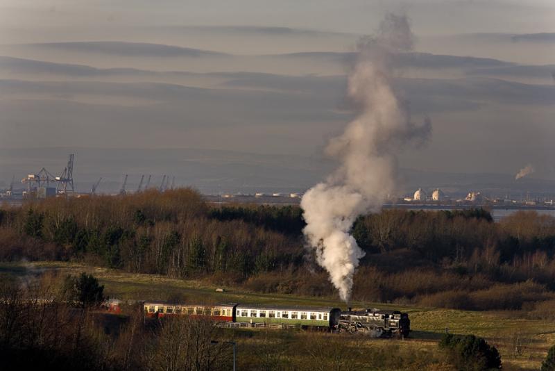 Santa's Steaming!: One of the sunnier Santa Days of 2006. Photo of Santa's Steaming!