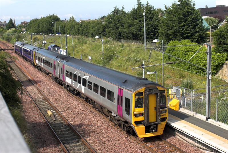 Photo of Different liveries at Brunstane