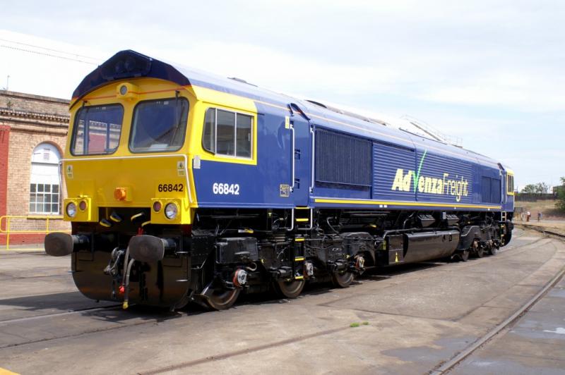 66842: 66842 Ex Works stands outside the test house prior to departure as the 0Z66 on the 26th June Photo of 66842