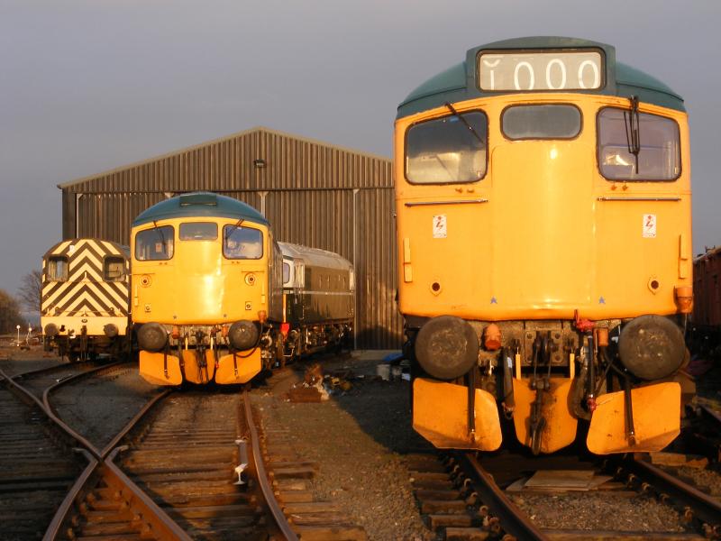 'Old School' Scottish Depot!!!: 08443, 26024, 26010 and 27001 sit in the evening sun outside Bo'ness MMPD, Summer 2007. Photo of 'Old School' Scottish Depot!!!