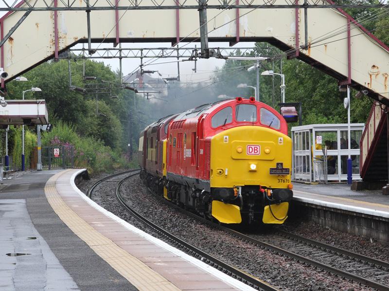 Northern Belle, Westerton 37670+37401: Photo of Northern Belle, Westerton 37670+37401