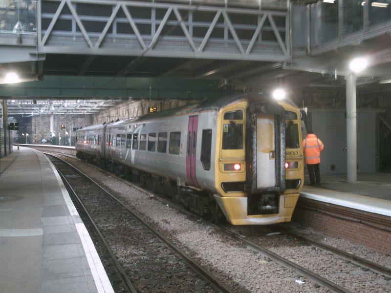 158863_Edinburgh: 158863 at Edinburgh before working the 1212 Edinburgh to Markinch 18th Jan 07 Photo of 158863_Edinburgh