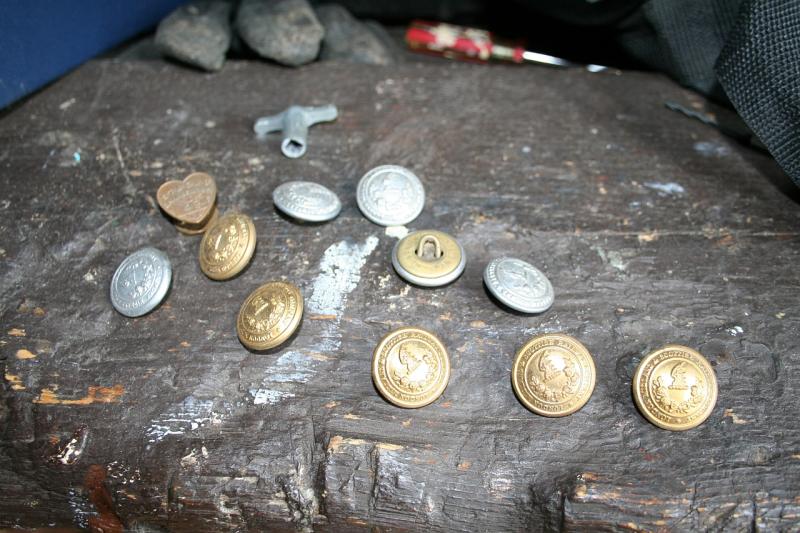LMS Buttons: Photo of LMS Buttons