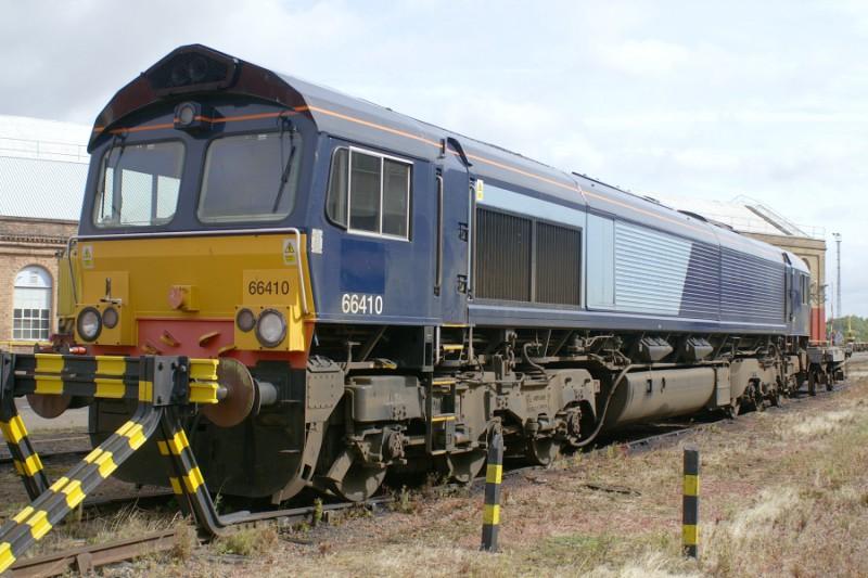 66410: 66410 with DRS Branding removed stands in the yard in the morning on the 16th August 2009 Photo of 66410