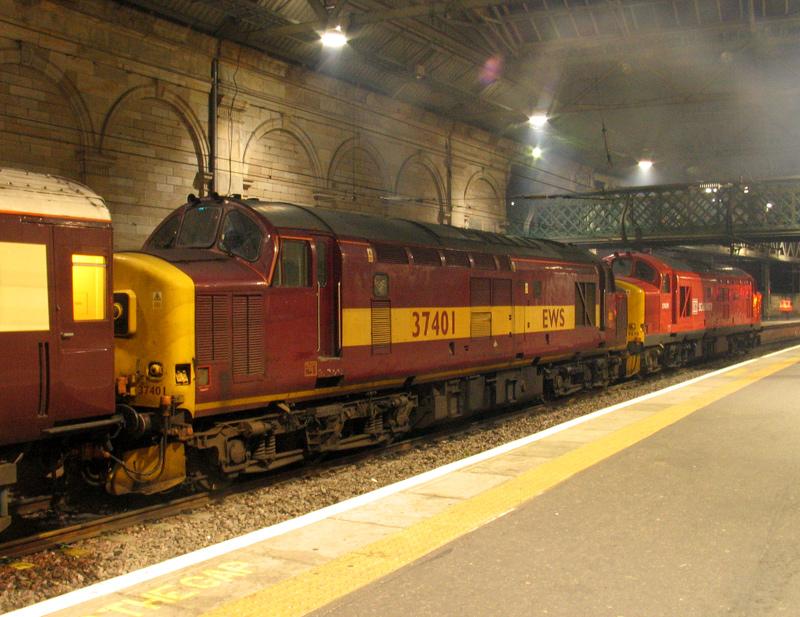 37670+37401 Waverley 2: 37670+37401 more clag at Waverley 23rd August 10.20pm at the end of the Northern Belle trip Photo of 37670+37401 Waverley 2