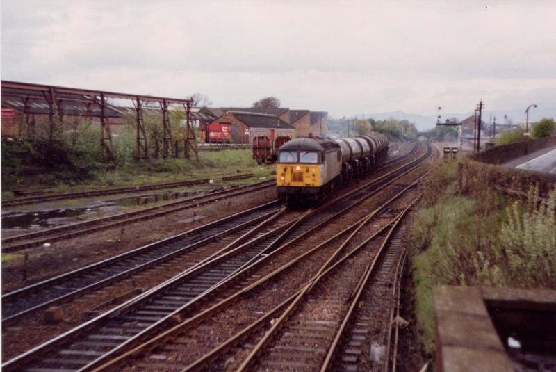 56096 at Larbert.: 56096 departs Larbert North after rounding the Cameron Bridge. Date Unknown Photo of 56096 at Larbert.