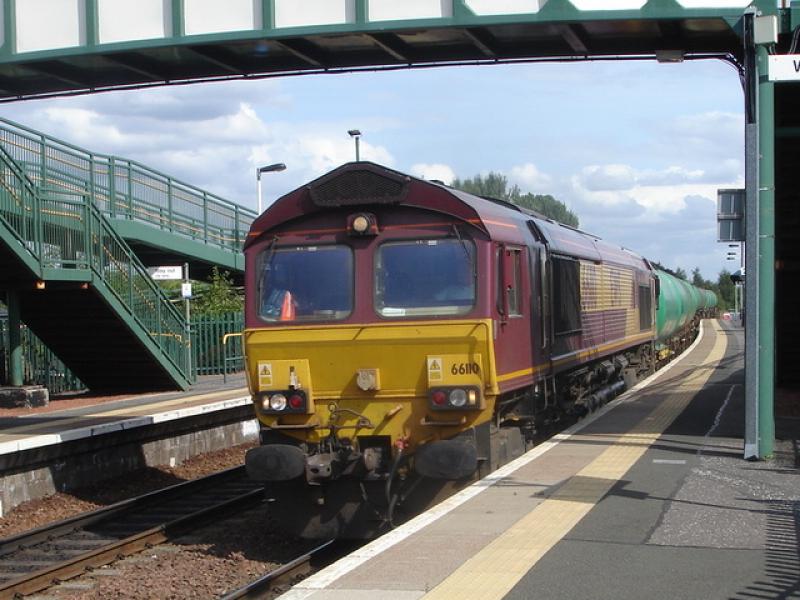 66110 Camelon: 66110 through Camelon with tanks from Grangemouth to Mossend 6.8.09 Photo of 66110 Camelon