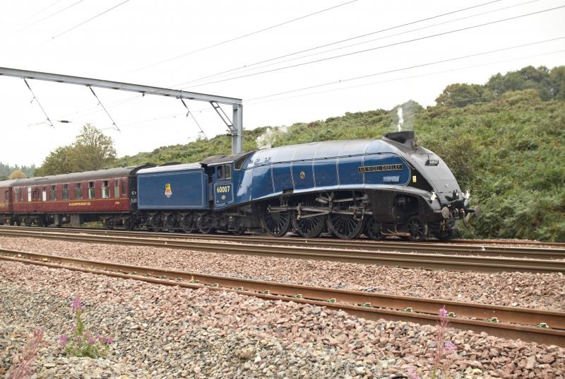 60007: Sir Nigel Gresley waiting for the off at Grantshouse Sat 19 Sept 09 Photo of 60007