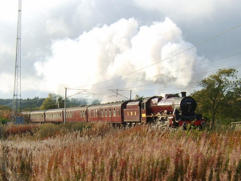 Over the summit: Leander heads south at Craigenhill Summit with 1Z28 on Sunday 27th September 2009 Photo of Over the summit