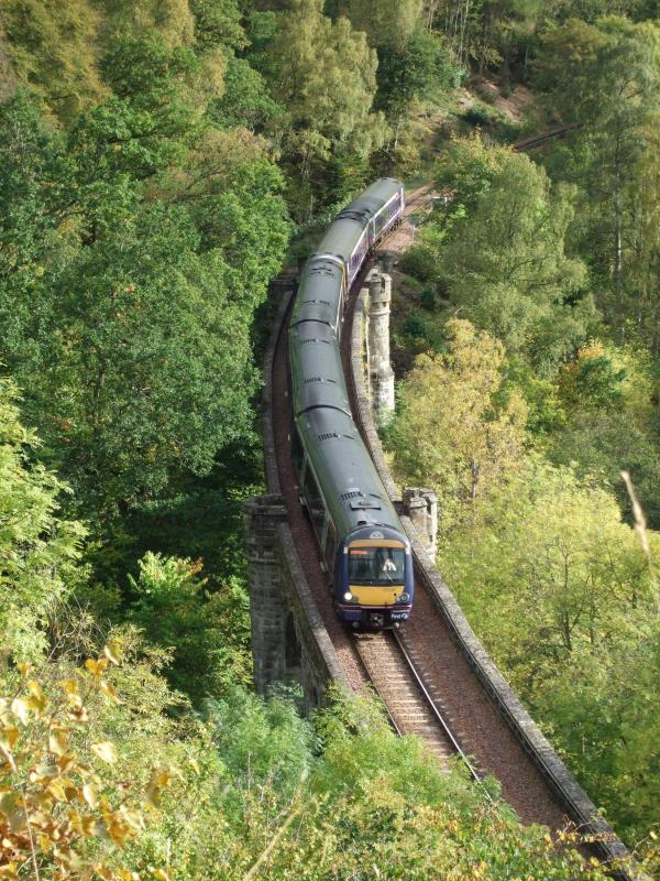 170396/158??? on the Killiecrankie viaduct: 170396/158??? Glasgow Queen St - Inverness service at Killiecrankie on 01/10/09 Photo of 170396/158??? on the Killiecrankie viaduct