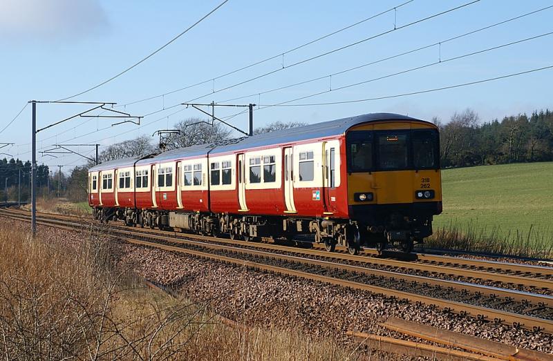 318262 at Cartland: Refurbished 318262 on the 1142 Milngavie - Lanark passing Cartland, 03/02/07 Photo of 318262 at Cartland