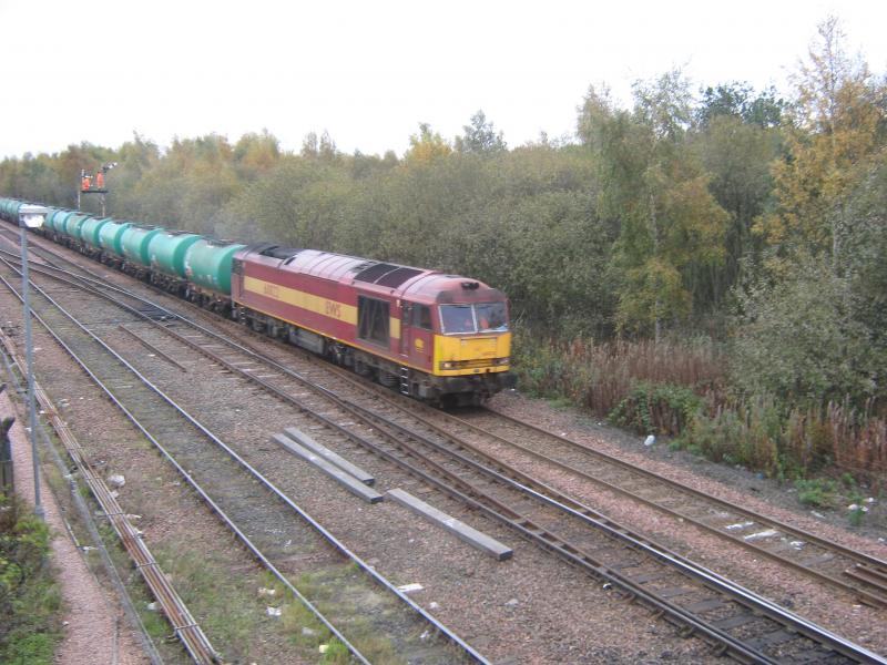 A Tug In Scotland: Class 60 60022 Pulls Away From Grangemouth on the 20/10/09 Hauling 6D17 Grangemouth Mossend Jet Aviation Fuel. Photo of A Tug In Scotland