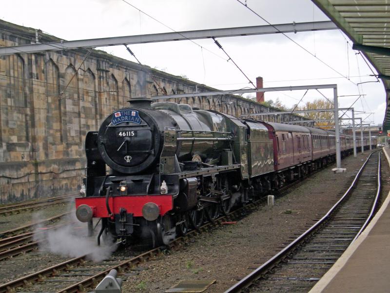 46115 at Carlisle: 46115 Scots Guardsman at Carlisle on 24th October 2009, with the Hadrian Photo of 46115 at Carlisle