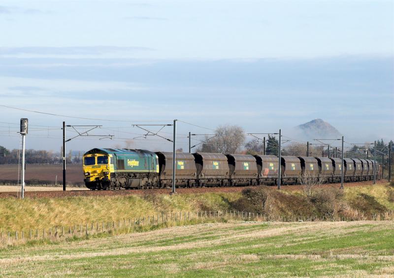 66527 passes Spittal, East Lothian: 66527 heads 4S21 (York Yard - Leith Docks) empty HXAs past Spittal. The bottom of North Berwick Law is shrouded in haar. 9 November 2009 Photo of 66527 passes Spittal, East Lothian