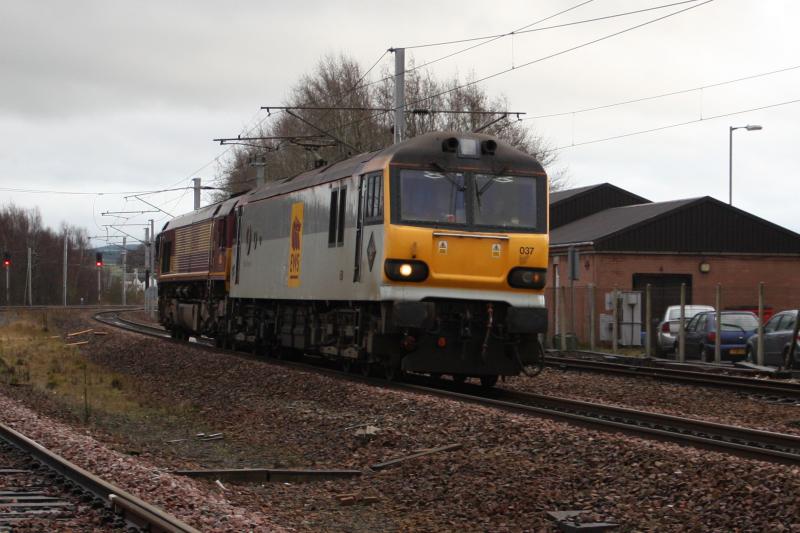 92037: EWS class 92037 Dragging 66xxx past carstairs 13.15 Photo of 92037