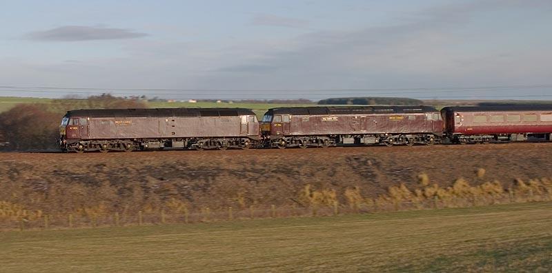 Wolds Coast Edinburgh Christmas Special: WCRC Class 47'S 47804 & 47786 'Roy Castle OBE', double head the Wolds Coast Christmas Special from Bridlington to Edinburgh Waverley, past Reston on 19th December 2009. Photo of Wolds Coast Edinburgh Christmas Special