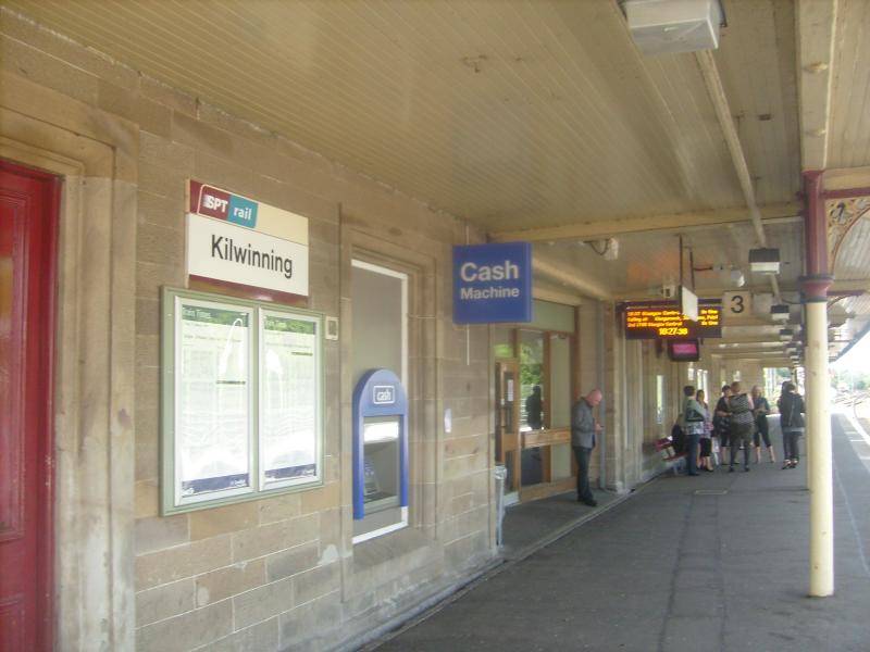 Kilwinning station: Facilities at Kilwinning station in Ayrshire. Photo of Kilwinning station