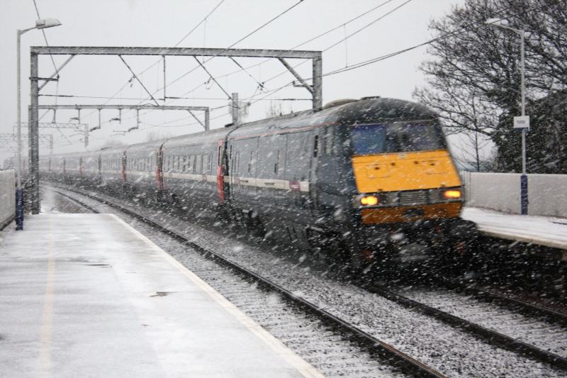 dvt in the snow: class 82 dvt on the 13.00 to kx at Prestonpans today 2-1-2010 Photo of dvt in the snow