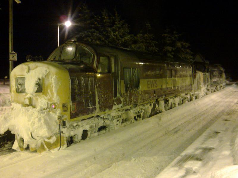 37401 and 37423: Insch, 7 Jan 2010 Photo of 37401 and 37423