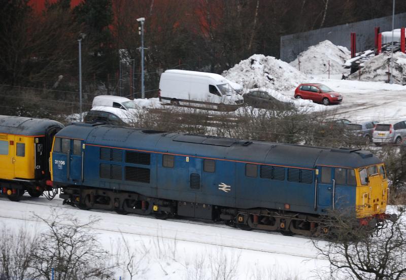 31106: 31106 Approaching Livingston from Bathgate as 1Q18 12/1/10 Photo of 31106