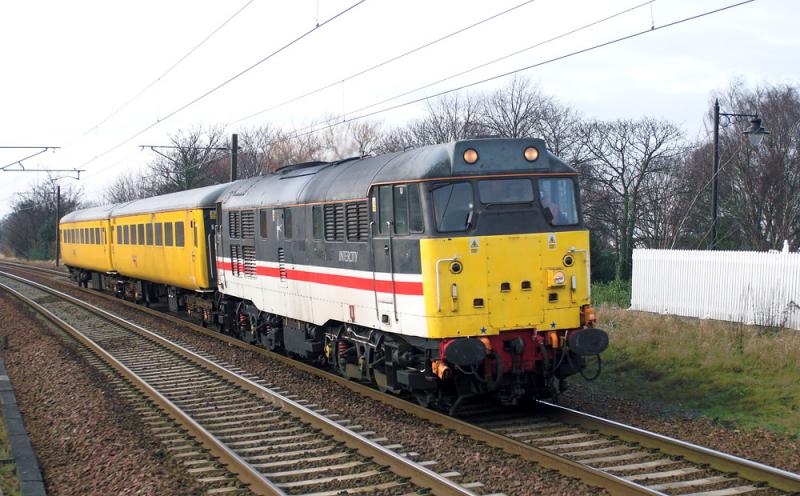 31454 approaching Longniddry station: 5Z31 Craigentinny - Derby approaches Longniddry station hauled by 31454 Photo of 31454 approaching Longniddry station