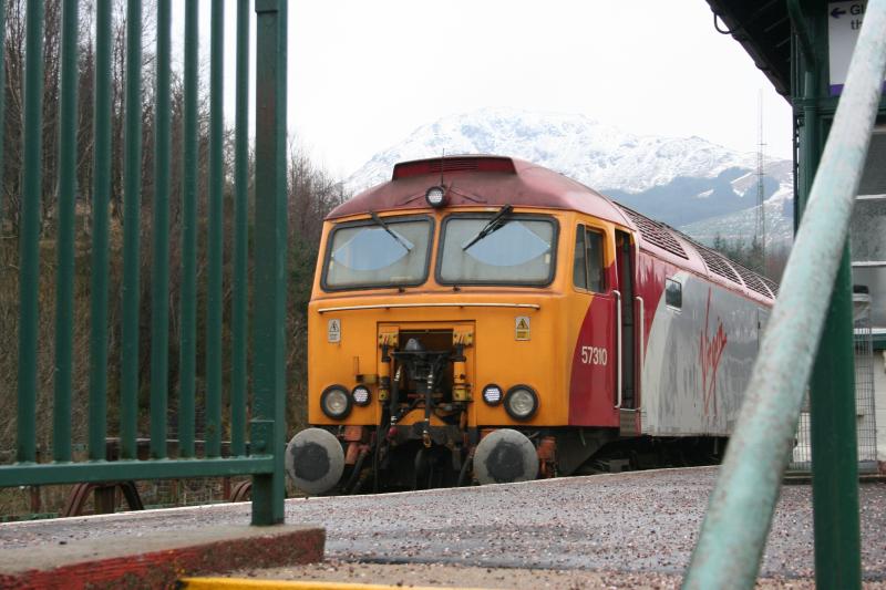 0Z57 at crianlarich in the mountains: 57310 on 0Z57 TO FORT WILLIAM Photo of 0Z57 at crianlarich in the mountains