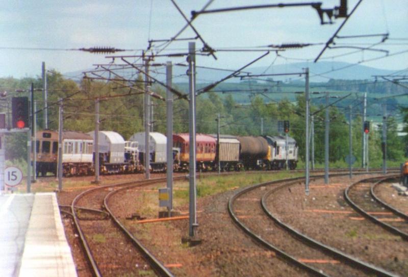 Carstairs : 37674 passes Carstairs pre DRS days on M.O.D. nuclear traffic probably from Rosyth. Photo of Carstairs