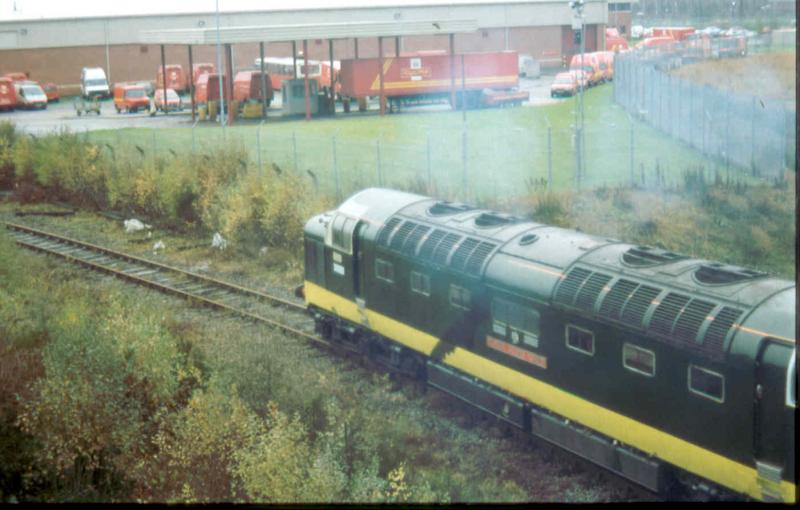 D9000 goes into the Works: D9000 ROYAL SCOTS GREY heading into Glasgow Works for attention in November 1996. Photo of D9000 goes into the Works