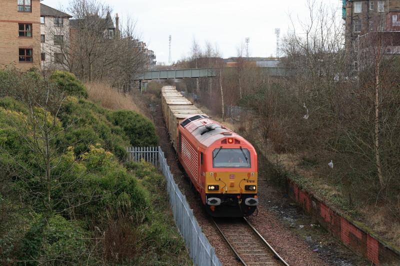 67018 on 6B46: 67018 passing the site of Easter Road Stn. on 6B46 Oxwellmains to Powderhall. Sun not wanted here. Photo of 67018 on 6B46