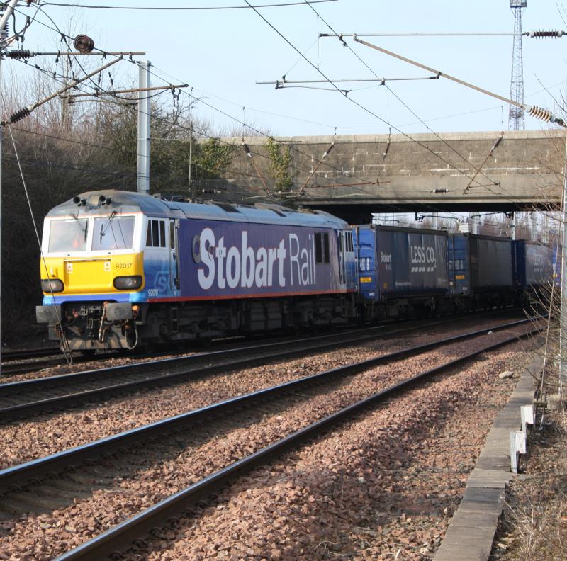 4M38 - 92017 Bart the Engine: Bart leaving Mossend with th 15:11 Tesco train Sunday 7/3/10 Photo of 4M38 - 92017 Bart the Engine