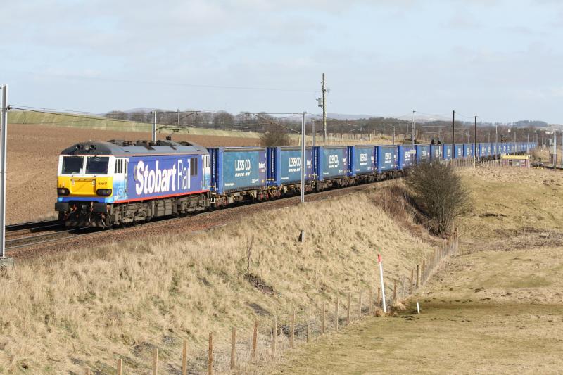 4s43: 4s43 - 92017 Tesco train passing Ravenstruther 13:18 19/3/10 Photo of 4s43