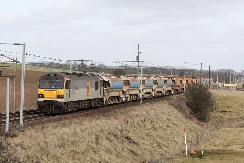 6s51: 6s51-92012 Carlisle yard - Mossend departmental passing Ravenstruther 15:01 19/3/10 Photo of 6s51