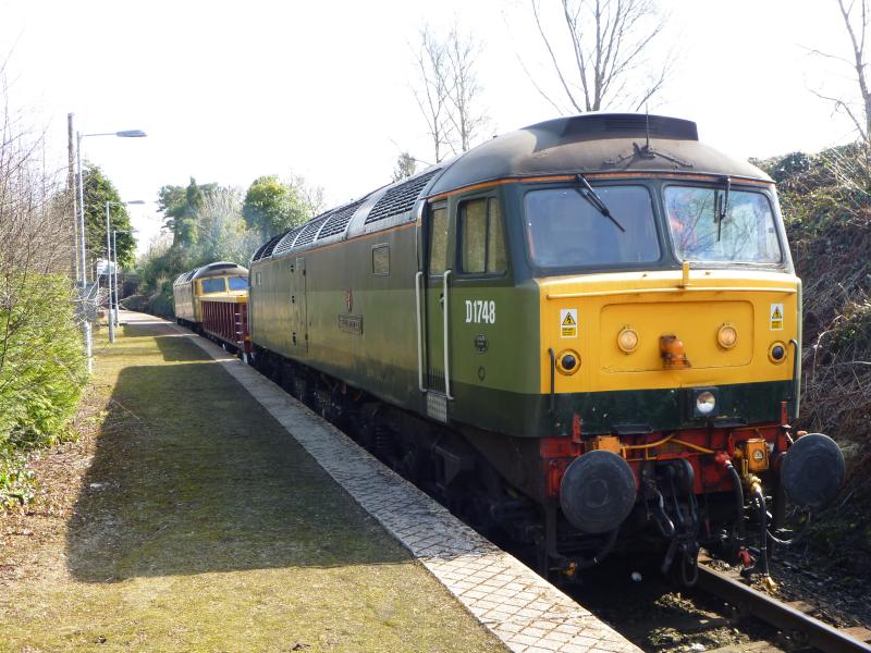 47815 & 47812 at Helensburgh Upper: 47815 and 47812 top n tail MRA wagon 503505 which was being used as barrier while working 6Z47 Mossend - Fort William. Photo of 47815 & 47812 at Helensburgh Upper