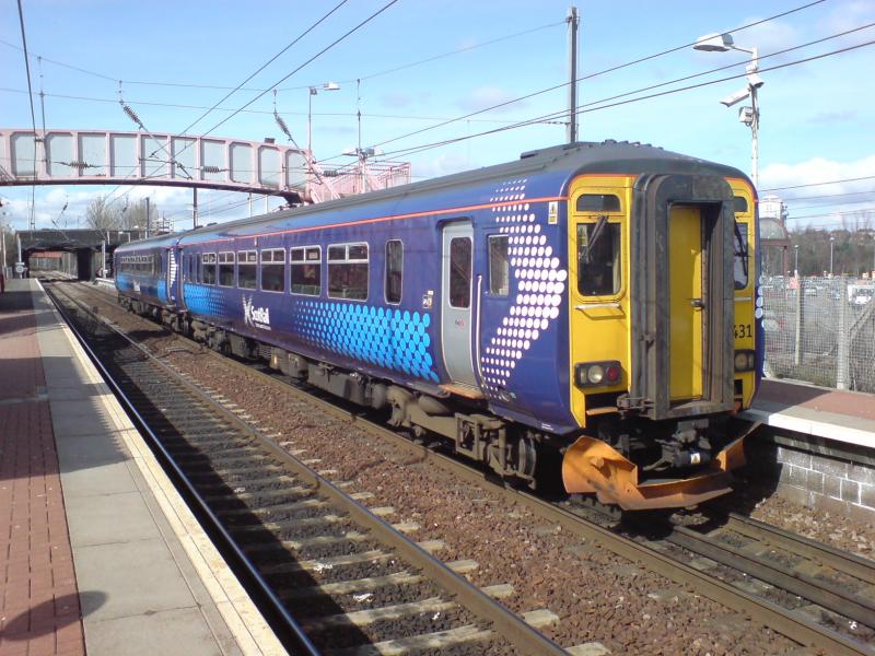 156 431 at Whifflet: 156431 sits at Whifflet station after arriving and terminating at Whifflet with the 13.46 ex-Glasgow Central service. (02.04.10) Photo of 156 431 at Whifflet