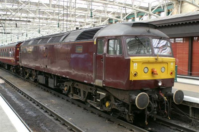 47245: 47245 at the buffer stops on 10th April at Glasgow Central Photo of 47245